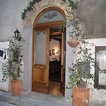 Michelangeli - Private Parking Bed & Breakfast 3*