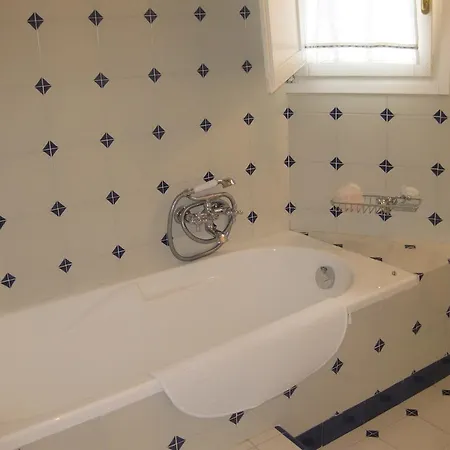 B&B Michelangeli - Private Parking 2*