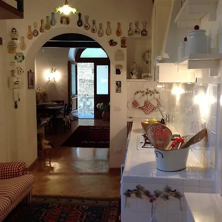 B&B Michelangeli - Private Parking 3*