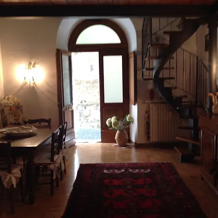 Michelangeli - Private Parking B&B