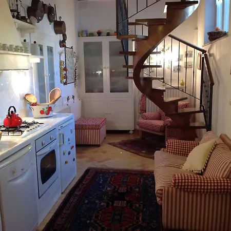 Michelangeli - Private Parking B&B 2*
